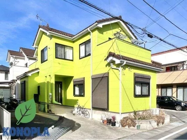 Monthly payments starting from 30,000 yen ■ Stylish green exterior ■ Parking for 3 cars OK ■ Air conditioning included
