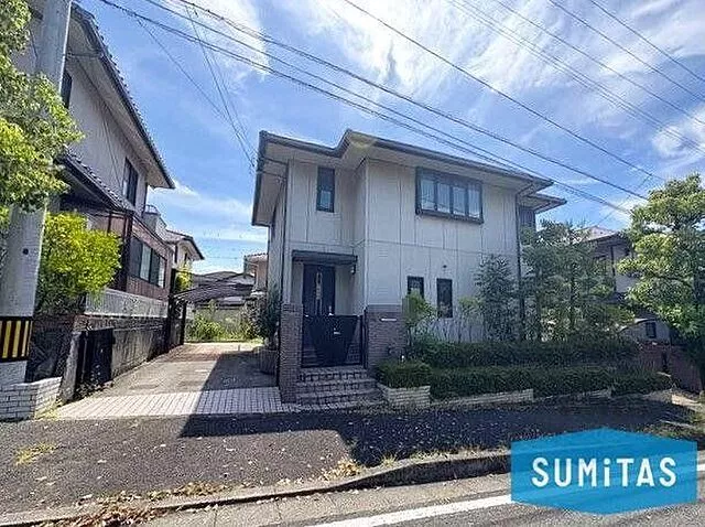 Used single-family home Used house