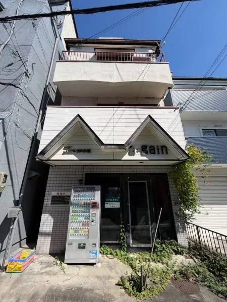 Settsu City, Torikai Kazumichi 1-chome (Minamisetsu Station) 3-story building 3LDK