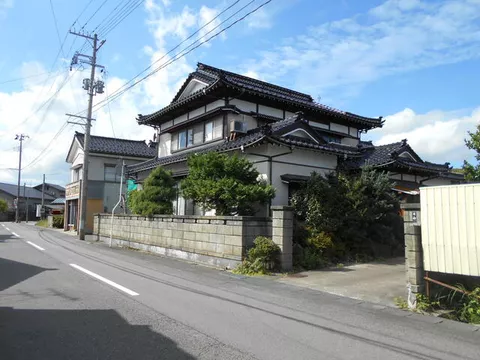 Tsuruoka City, Fujishima, Furutateato (Fujishima Station) 2-story building 10DK