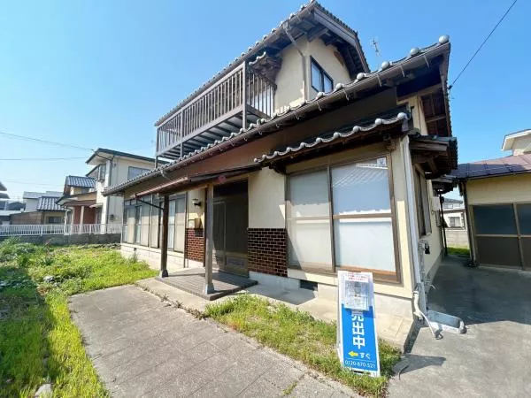 Yonago City, Ryosanyanagi (Sanbonmatsuguchi Station) 2-story building 5DK