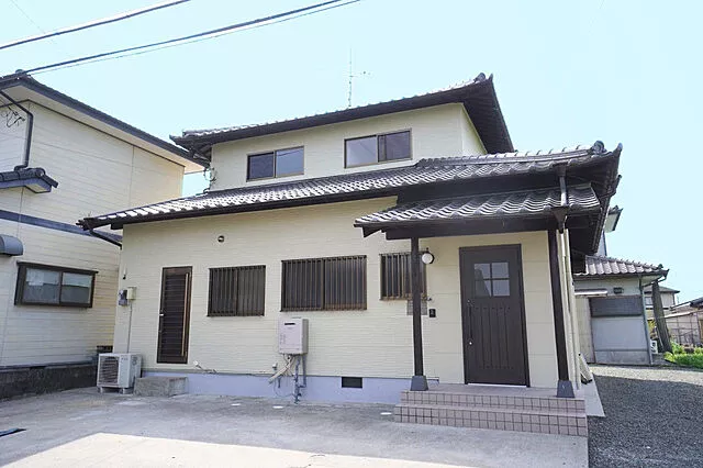 Used single-family home Kubota Shiseikan Elementary School South Used