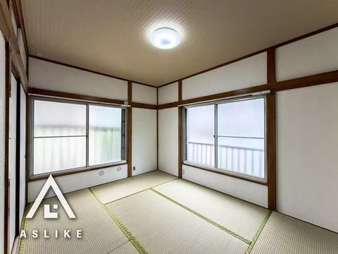 Building coverage ratio and floor area ratio: 40% and 60%