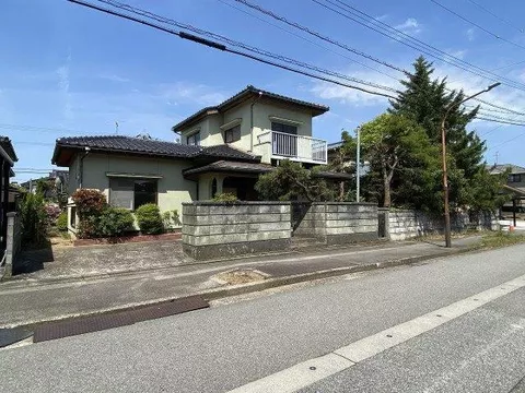 [5DK with garden and bright south-facing living space]