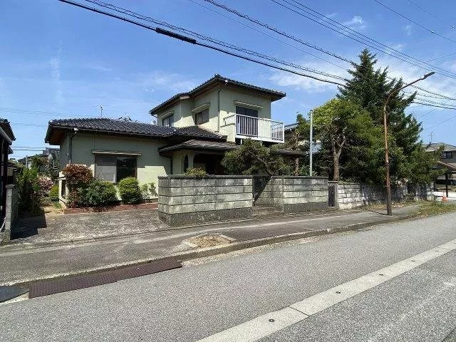 [5DK with garden and bright south-facing living space]