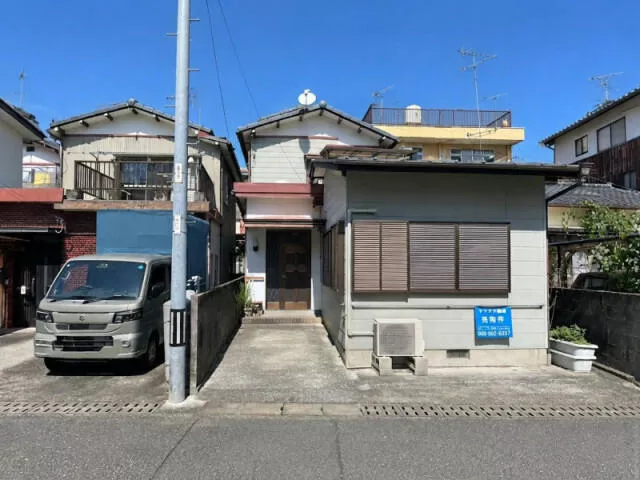 Kochi City, Tsukanohara (Kochi Shogyo-mae Station) 2-story building 5DK