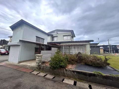 Gotenyama Town (Takada Station) 3 million yen