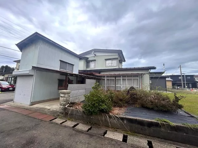 Gotenyama Town (Takada Station) 3 million yen