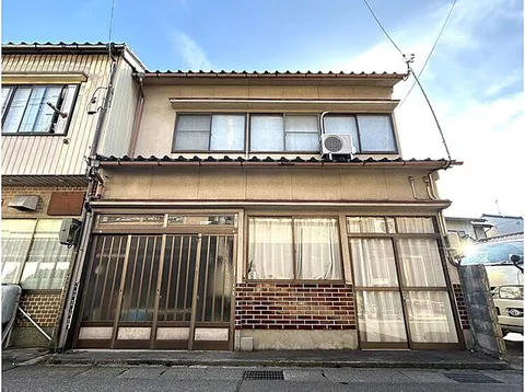 Used single-family home in Kanazawa, Zaimokumachi