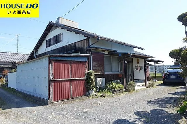 Used single-family home in Saijo City, Fukutake