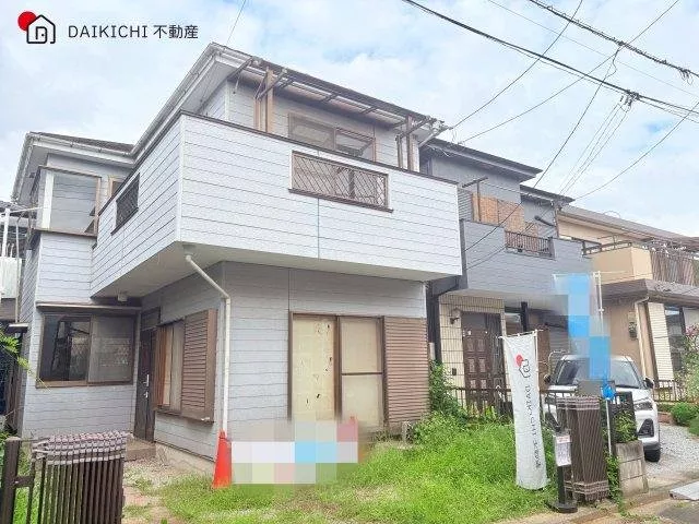 12 minutes on foot from Sakado Station, 3LDK with planned exterior wall and roof painting! Parking for 2 cars available