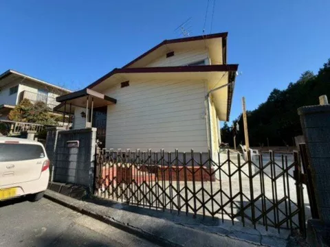 Ogawa-machi, Hiki-gun, Oaza Katsuro (Takezawa station) 2F 3LDK

5.8 million yen