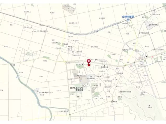 ■ A quick access of 3 minutes by car to the station!