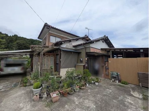[Country living in Chichibu] Enjoy a spacious garden for your home vegetable garden! A peaceful living environment surrounded by nature