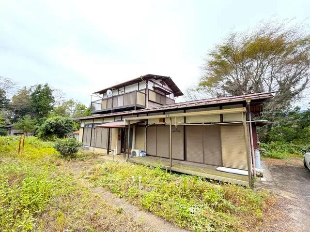 JR Chuo Line "Hinoharu" Station 28 minutes on foot