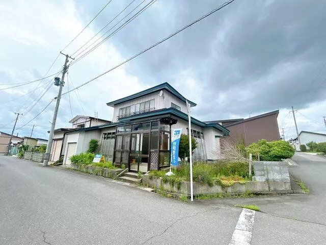 Yokote City, Yasuda, Hachioji (Yokote Station) 2-story building 4DK