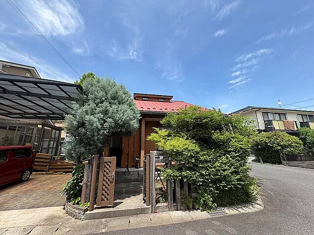 Used single-family home in Omihachiman City, Kitano Shou Town 393-18
