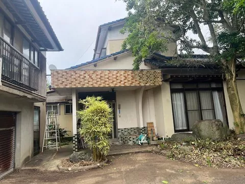 Karatsu City, Yobuko Town Yobuko (Nishi-Karatsu Station) 2-story building 6DK
