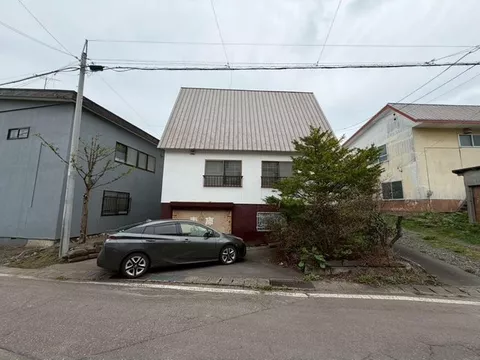 Parking for 2 cars available, immediate delivery possible, land over 50 tsubo, quiet residential area, 2 toilets, 2-story