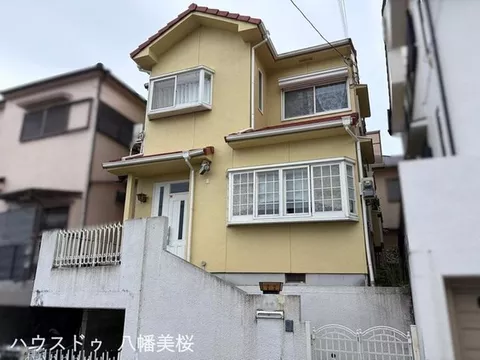 6 minutes on foot to the elementary school ♪ A south-facing house with good sunlight, and nearby is a petting zoo…
