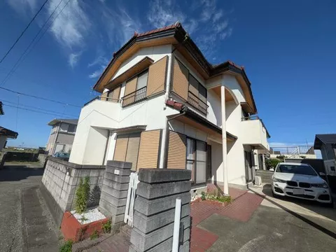 Tokushima City, Kawauchi Town, Komatsu North (Tokushima Station) 2-story building 5LDK