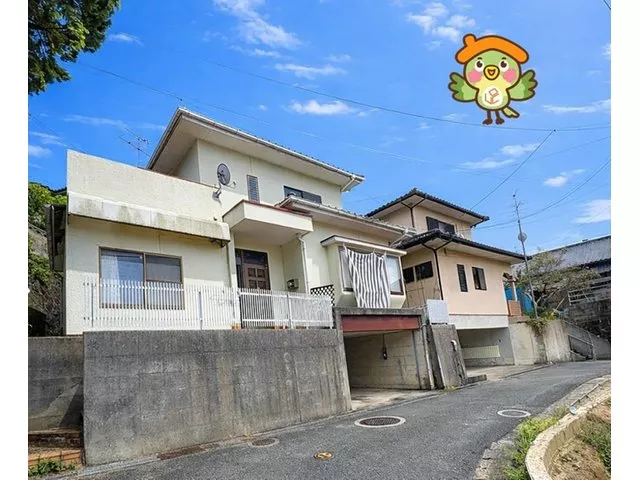 ☆ It is a 4-minute walk to "Tateiwa Elementary School"!
