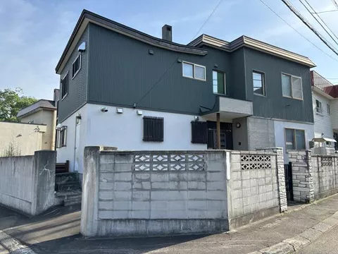 Sapporo City Nishi Ward Nishino 11-jo 8-chome (Hassamu Minami Station) 2-story 5LDK