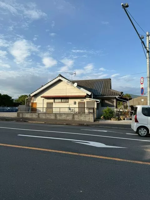Kushima-city, Oaza-Naru (Hyuga-Otsuka station) Single-story building, 3LDK

1,000,000 yen