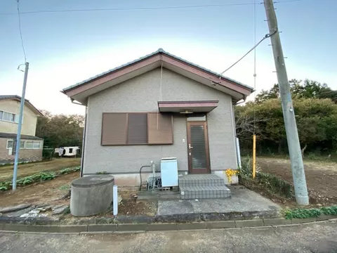 Hokota City Aoyama (Taiyo Station) 1 floor above ground, 1 floor below ground 2DK