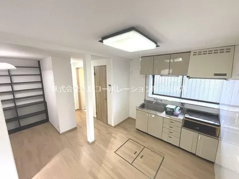 ■Fully renovated property as of September 2017♪■21 minutes on foot from JR Settsu-Tonda Station♪