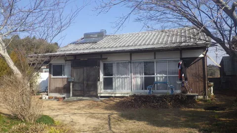 5DK, one-storied building in Hinode-cho, Hayami-gun, Kanagawa

5DK Single-storied house 5,800,000 yen