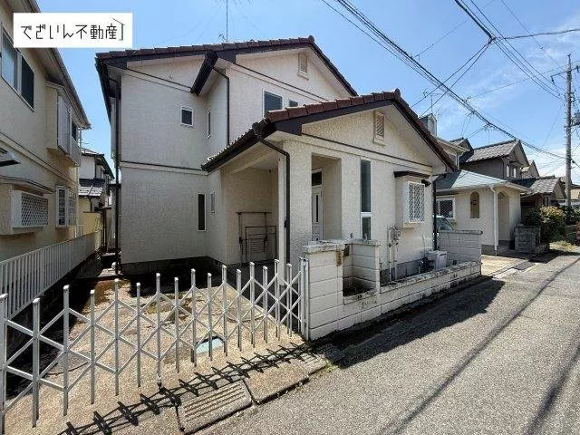 \Housekeeping-friendly layout with concentrated water areas/ 9-minute walk to elementary school ▽ Quiet and calm residential area