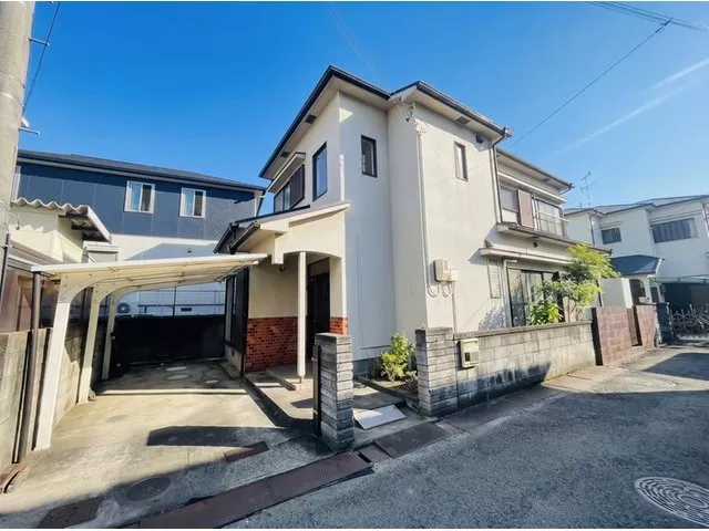 ◆19-minute walk from JR Hanwa Line "Higashi-Kanada Station"! ◆5LDK layout with storage in each room!
