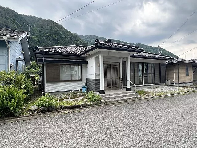 Used single-family home in Nikko City, Ashio, Torido