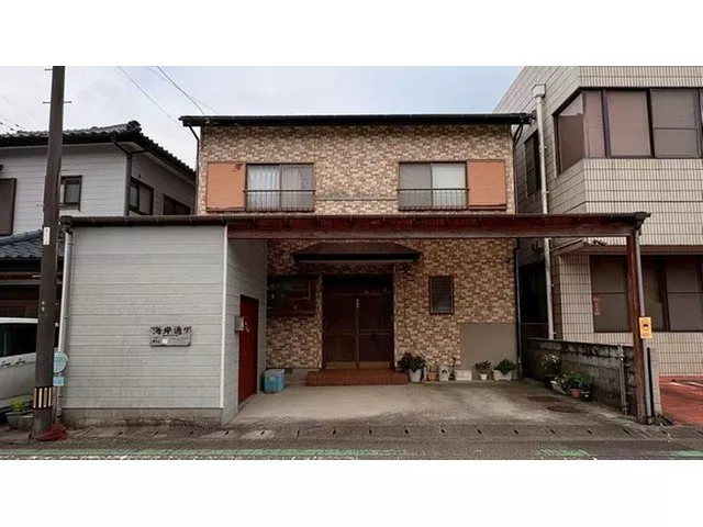 4DK house in the Aburatsu area with parking for 2 cars