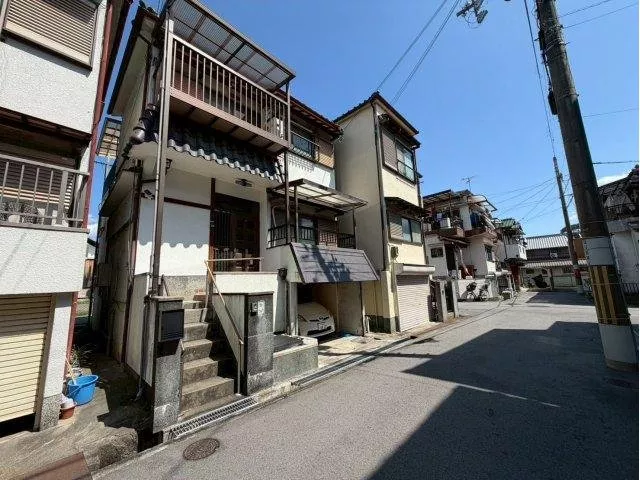 Owner change detached house, how about as your first investment property?