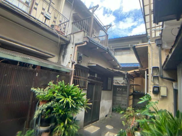 2-chome, Fukuoka-machi, Takamatsu-city (Matsushima 2-chome station) 2F 3DK

1,000,000 yen