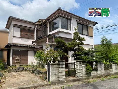 [Corner lot × 5DK] A spacious home with both Japanese and Western-style rooms, with all rooms over 6 tatami mats.