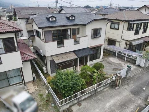 Partially renovated! A spacious 5LDK used house standing in a quiet residential area!