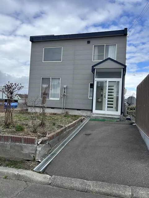 Tobetsu Town, Ishikari District, Moheizawa (Tobetsu Station) 2-story 3LDK