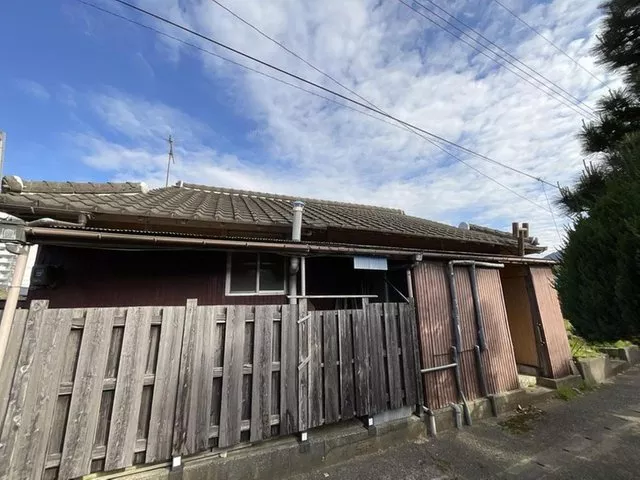 ■Spacious land of approximately 118 tsubo! ■9 minutes on foot to the station♪