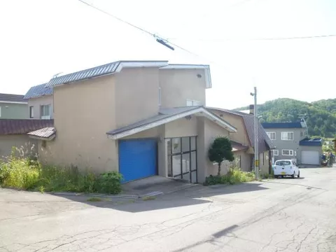 17 minutes on foot from JR Hakodate Main Line "Minami-Otaru" Station