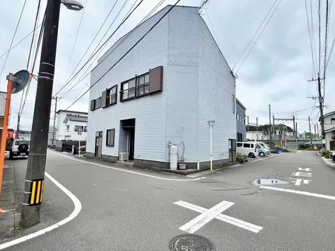 3 million yen! 3 minutes on foot from Kiyotake Station, a two-story house that can also be used as a store and residence!