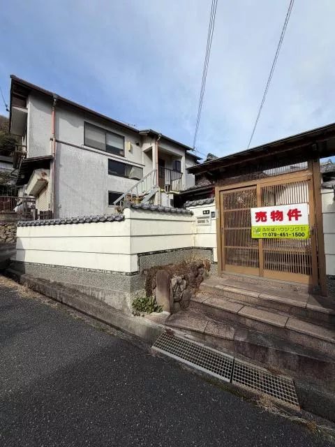 Kawaramachi, Aioi city (Aioi station) 2F 5SLDK

1.5 million yen