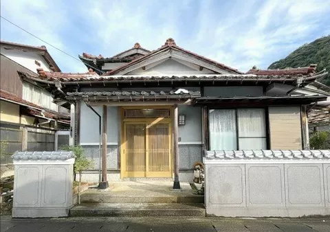 Maizuru City, Yanosuke-cho (Higashi-Maizuru Station) 2-story building 6DK