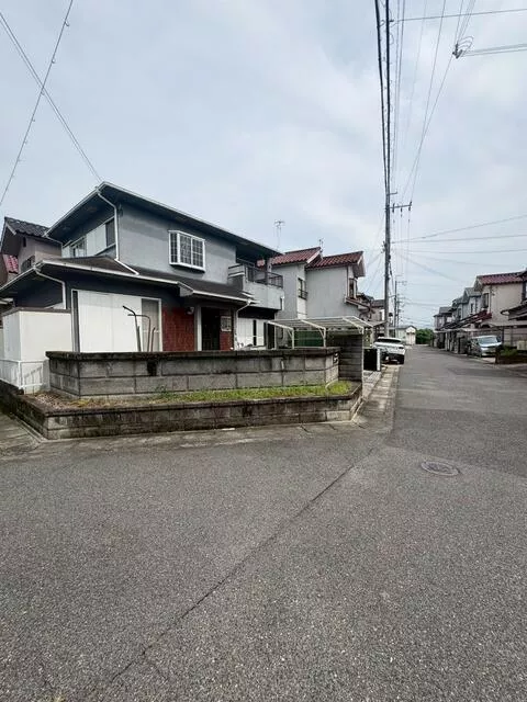 Iwade City Yama 2-story building 4LDK
