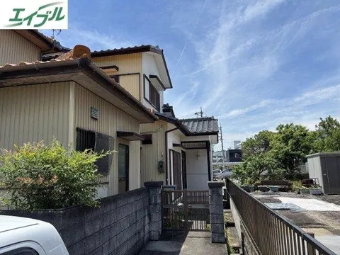 【Able Komaki Store】A connected space with a south-facing LDK of 16.7 tatami mats + a 6-tatami mat Japanese room.