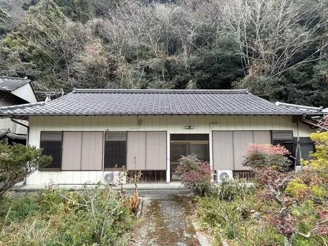 Aikawa, Tosa-cho, Tosa-gun Single-story building 6DK