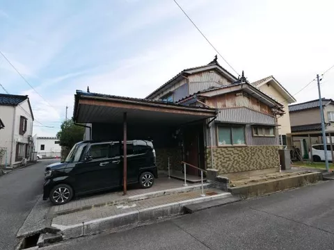 Takaoka City, Kamimakino (Daiichi Inn Shinminato Cross Bay Mae Station) 2-story 5DK