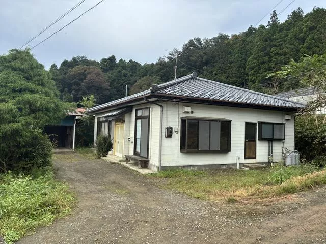 Katta District, Zao Town, Miya, Kamigai (Higashi-Shiraishi Station) Single-story building 4DK